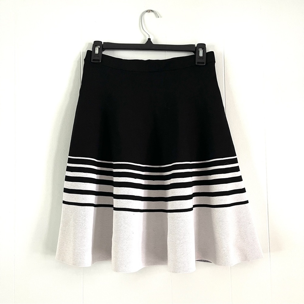 SAKS FIFTH AVENUE Knit Striped Flare Skirt Womens S Black White Classic Preppy
